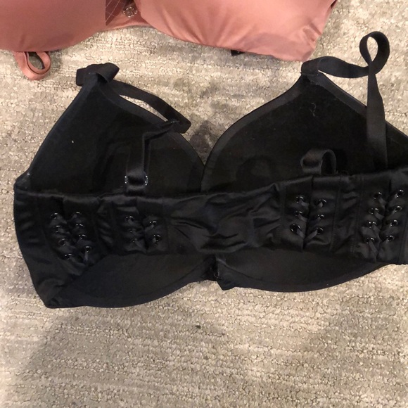 2 Victoria’s secret push up bra bundle - Picture 2 of 7